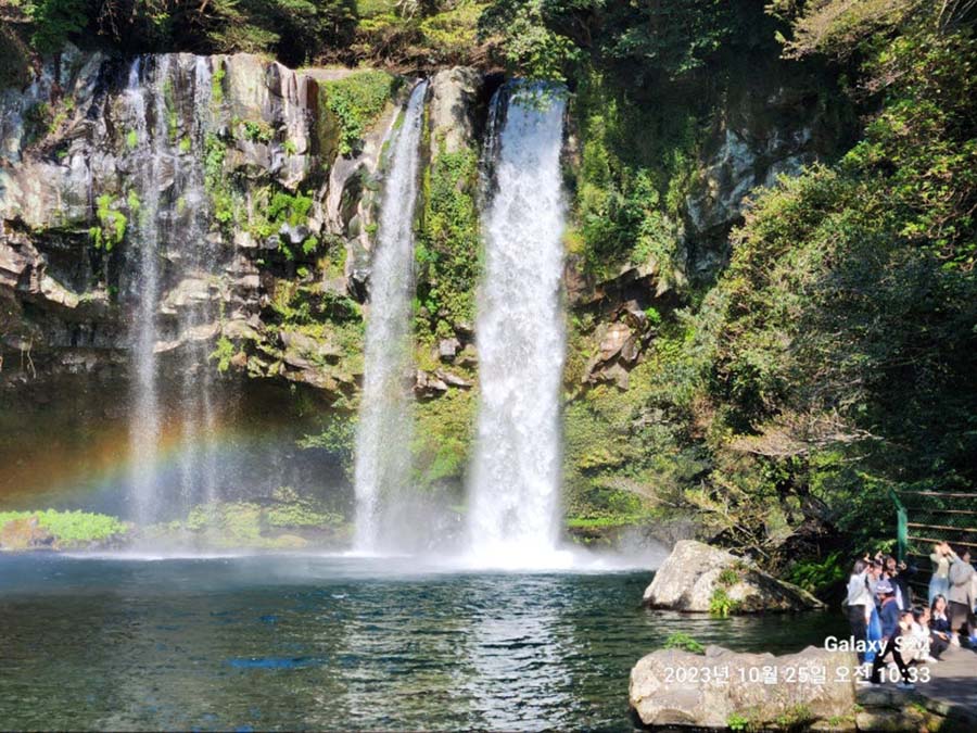 Cascada Cheonjiyeon 천지연폭포 jeju corea del sur 